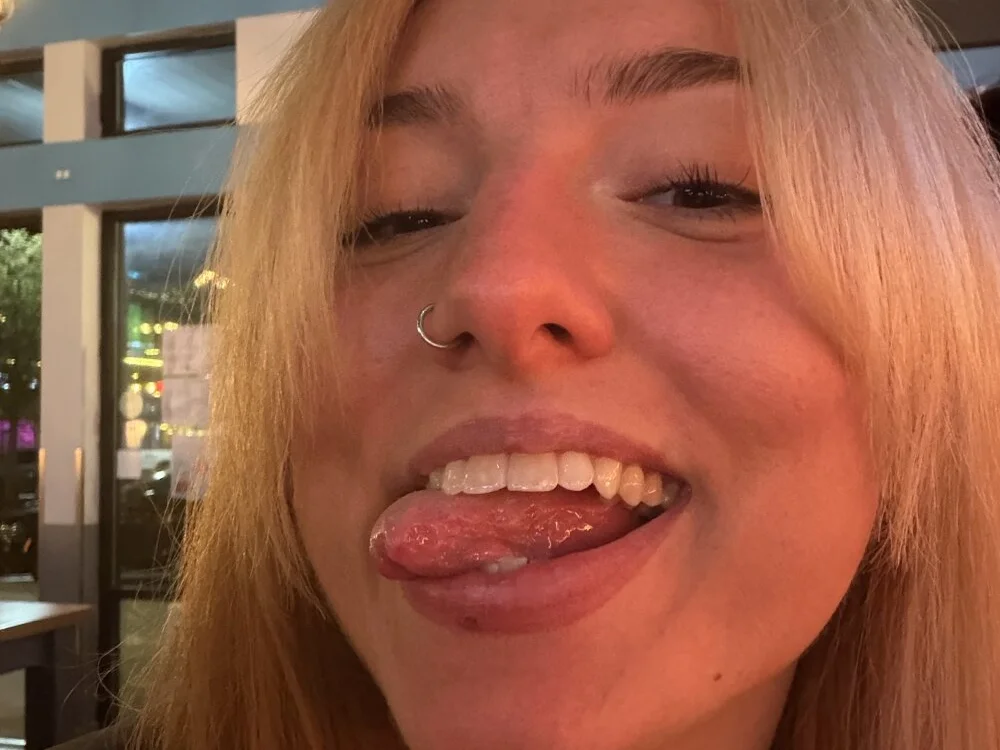 Chat XXX offline de peachessixnine