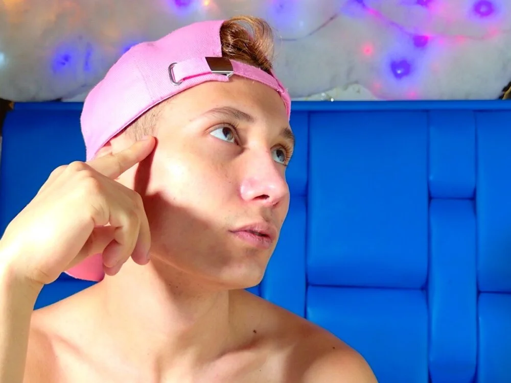 AngelBooty_Hot 離線 XXX 聊天