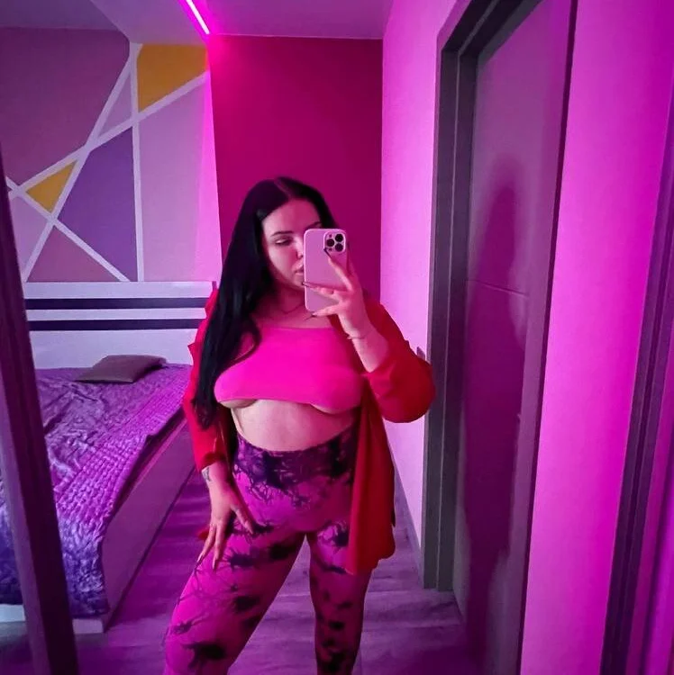 AnikaKiss 오프라인 XXX 채팅