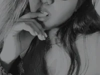 Delilah_Blazee লাইভ XXX চ্যাট