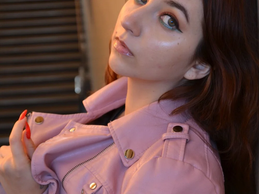 HelenHilll – Offline XXX chat