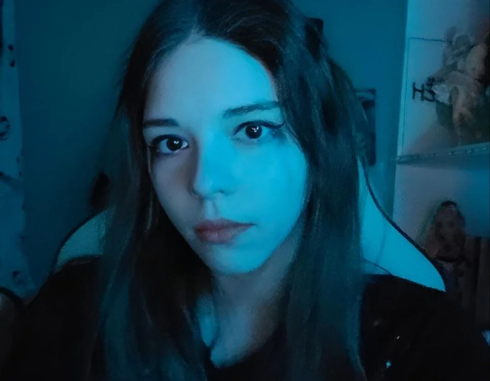 JewelRayns' Offline Chat Room