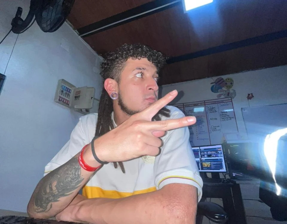 Master_king_leonidas_bdsm's Offline XXX Chat