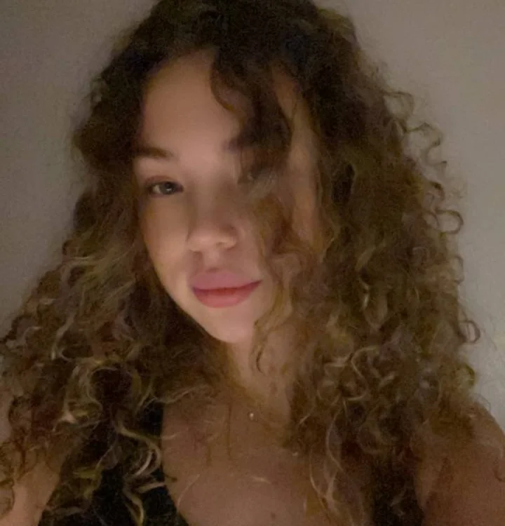 MaxineEnderson's Offline Chat Room