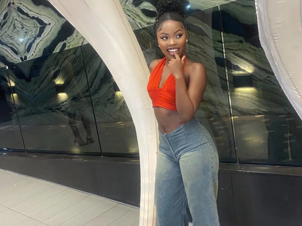 Chatroom XXX hors ligne de 21shazzy