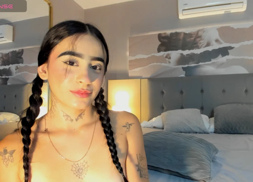 _Kitty_cutee's Offline Chat Room