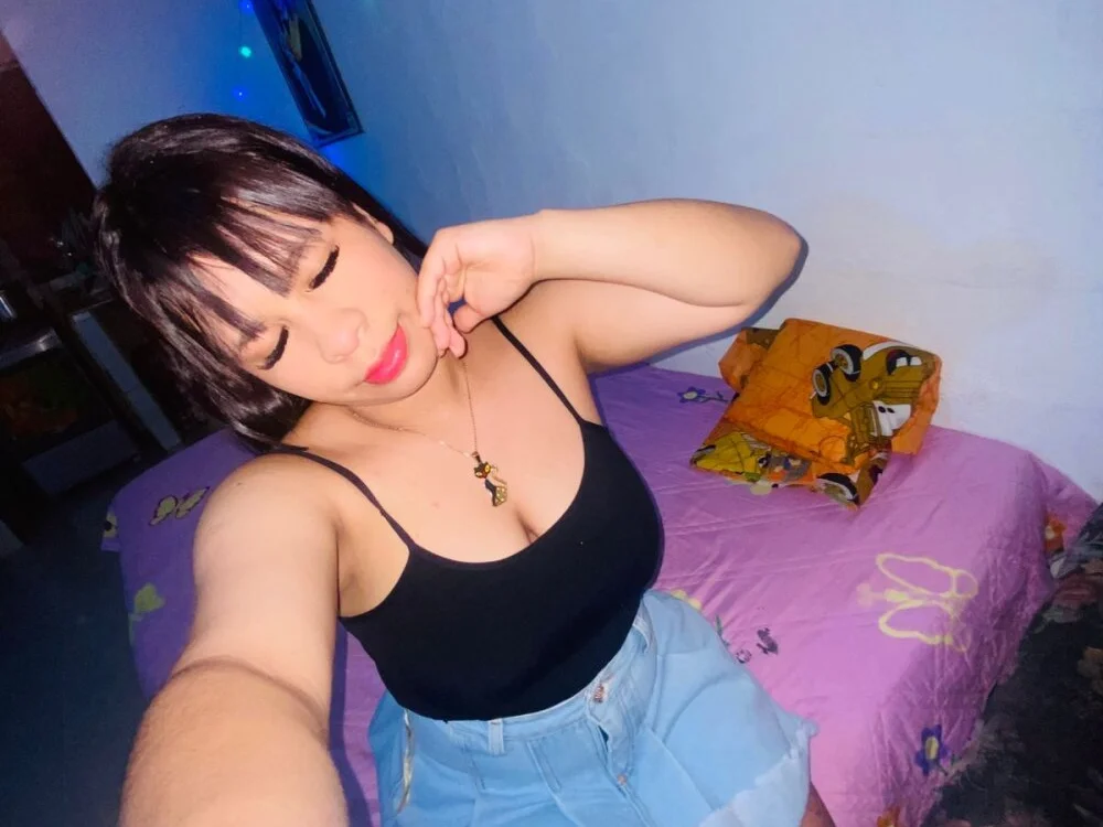 Mia_Allenn Obrolan XXX Offline