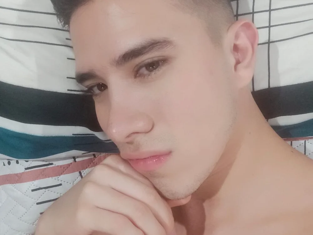 Stefan_Bran_S' Offline XXX Chat