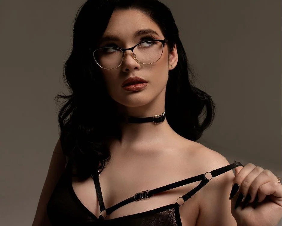 Ellie_Magic's Offline Chat Room