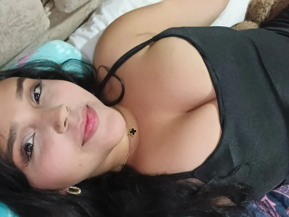 mianaughtypri offline chatrum
