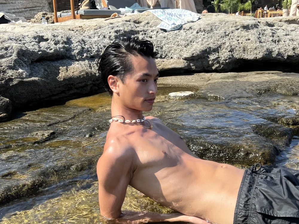 boytoykian's Offline XXX Chat
