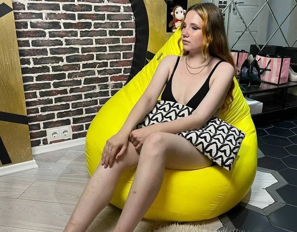 cuck_queen's Offline Chat Room