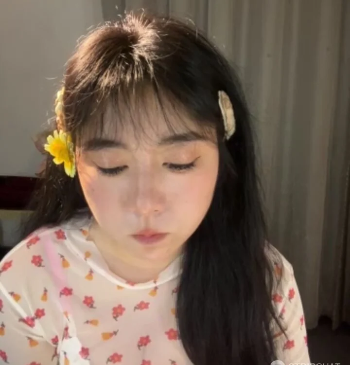 Offline XXX chat modela Min2589