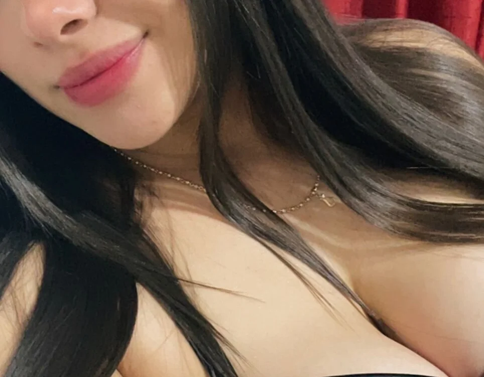 samantha_sandoval 離線 XXX 聊天