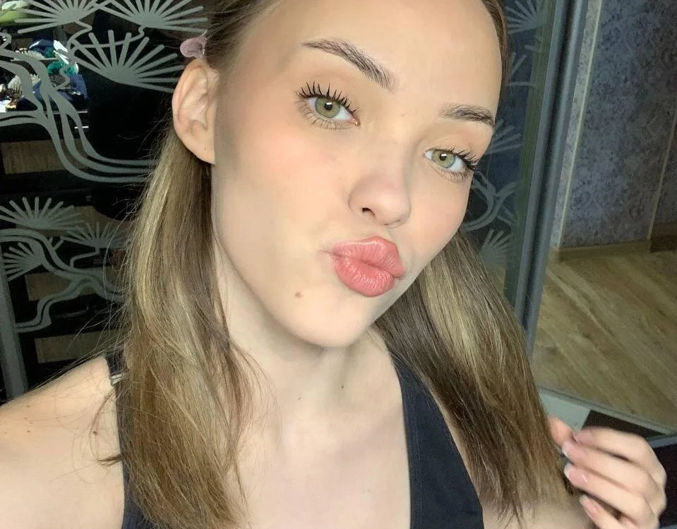 LilianCarl's Offline Chat Room