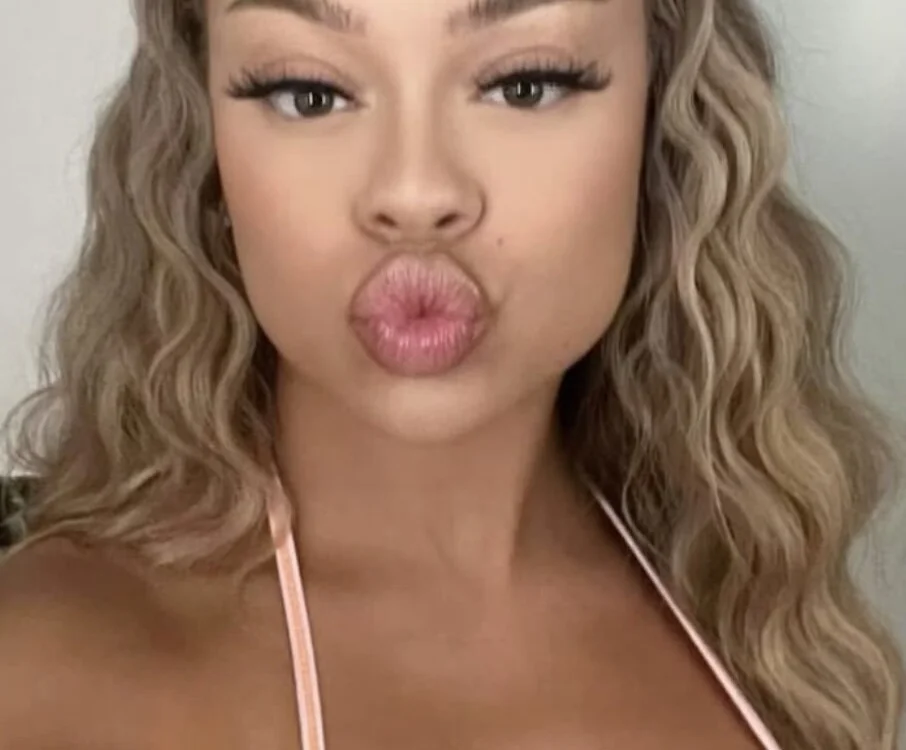 laduchesse544's most recent online preview