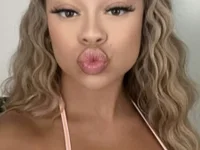 laduchesse544's Offline XXX Chat