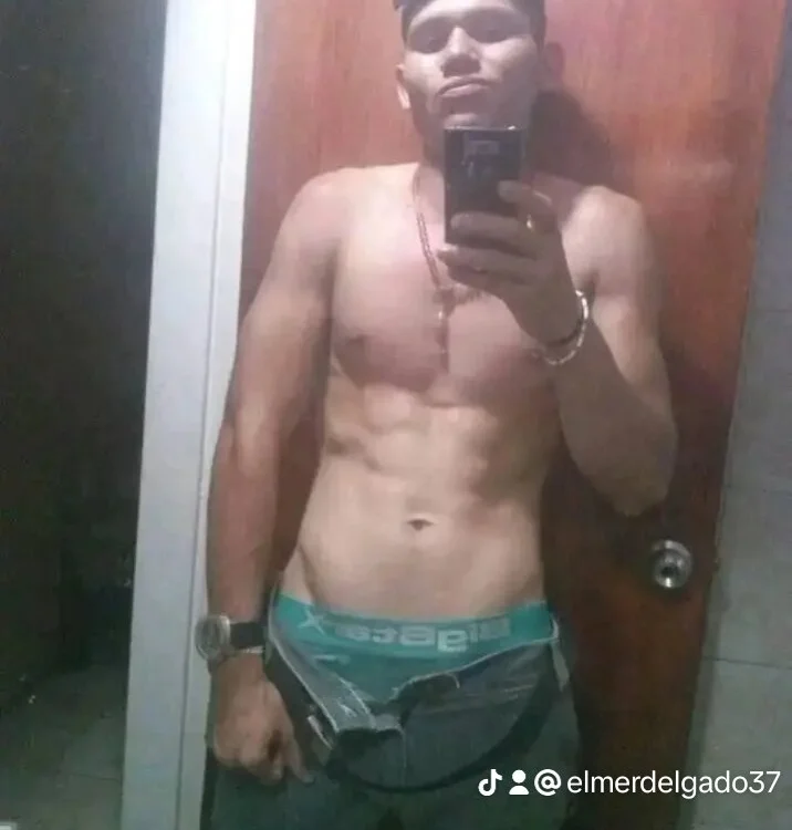 دردشة Elmerjoze009 الجنسية دون اتصال