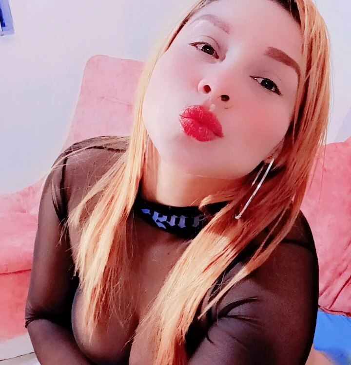 Kheisha_grein Offline XXX-Chat