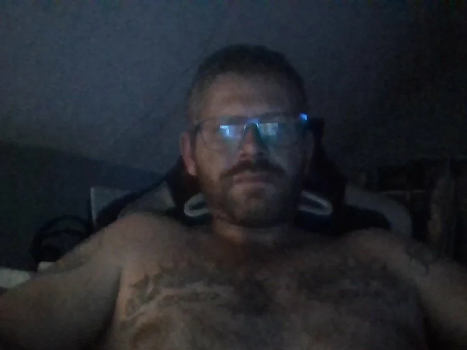 bigdickdaddy6911's Offline XXX Chat