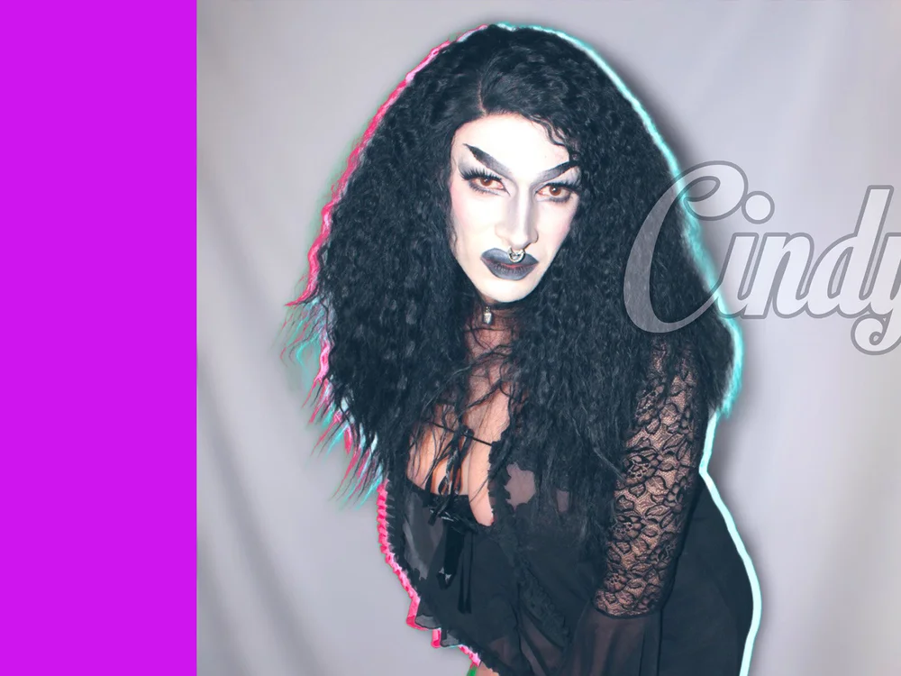 StreightQueen's Offline Chat Room