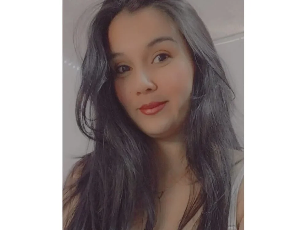 SWEETLILY18's Offline XXX Chat