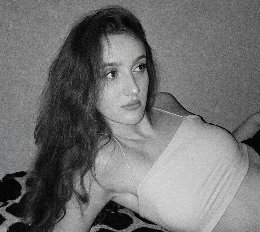 miay_here_ Chat XXX offline