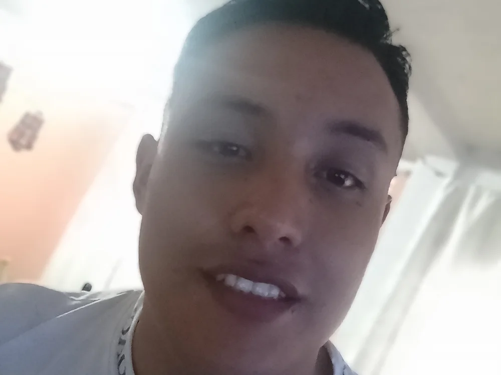 abelreyesmacedo's Offline Chat Room