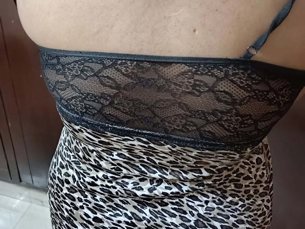 sonal_hot: δωμάτιο συνομιλίας εκτός σύνδεσης