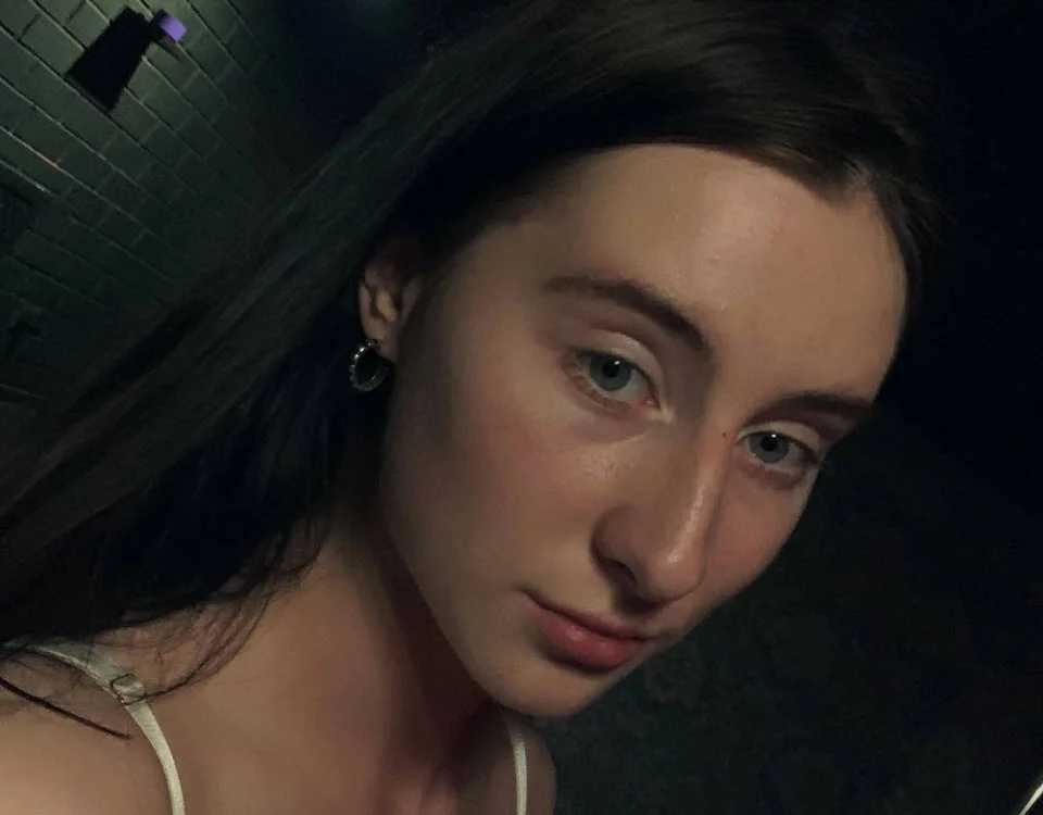Офлайн-чат XXX Emeli_Glowr