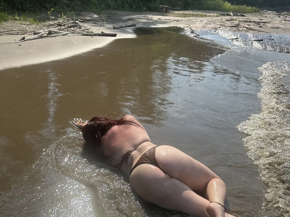 ivy_melissa – Offline XXX chat
