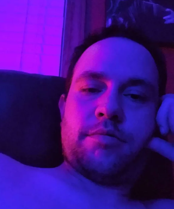 cloudyambition's Offline Chat Room