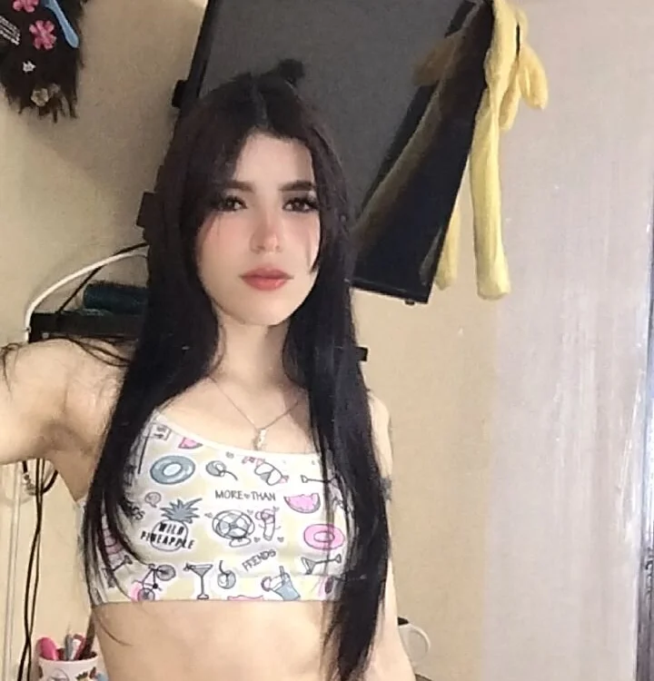 Little_womeen's most recent online preview