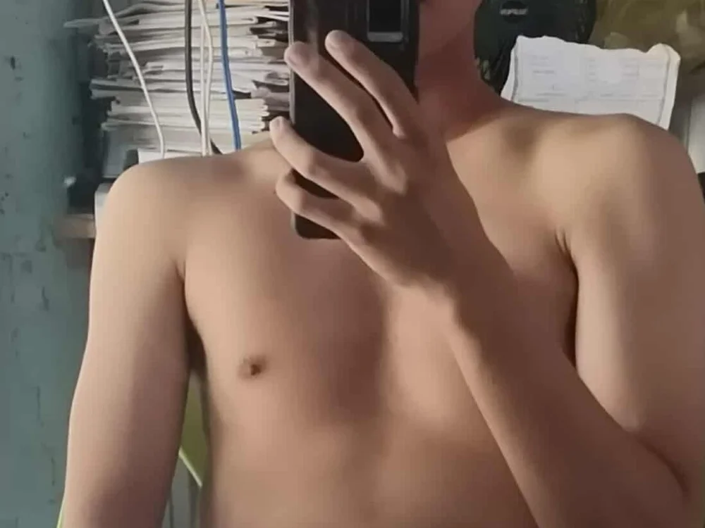 Linhtganh Chat XXX Ngoại tuyến
