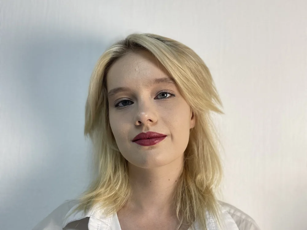 ReneAdair's Offline Chat Room