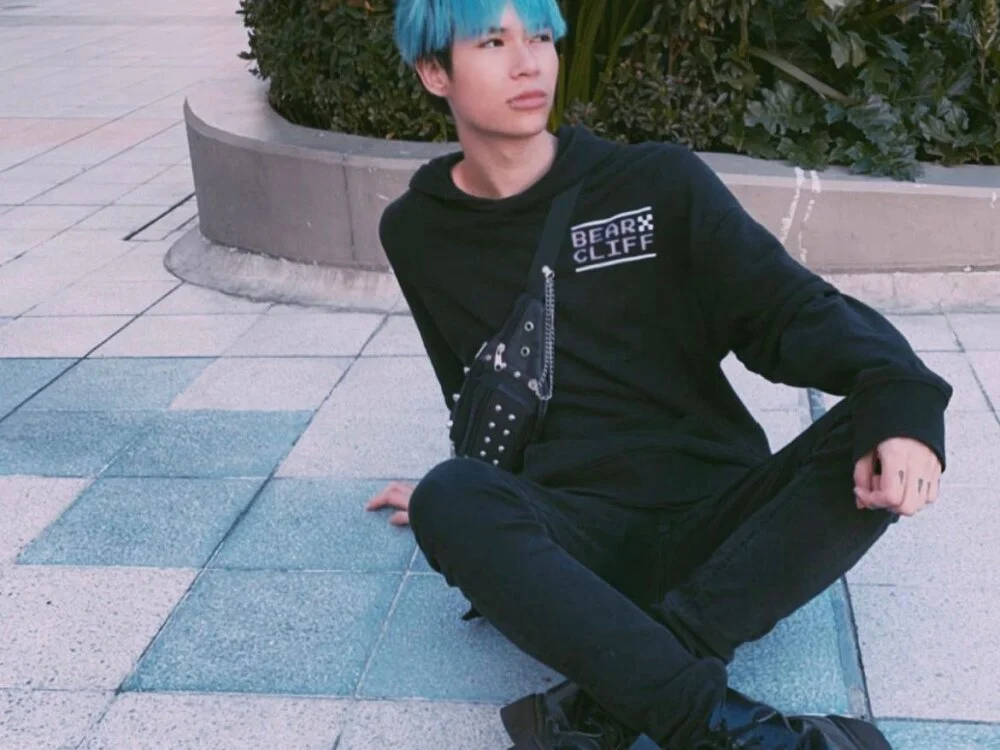 Chat +18 off-line de Andy_Bankai