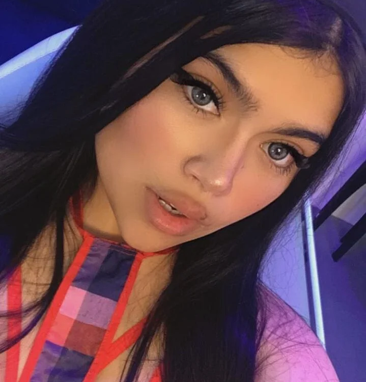 Nohemi_as offline chatrum