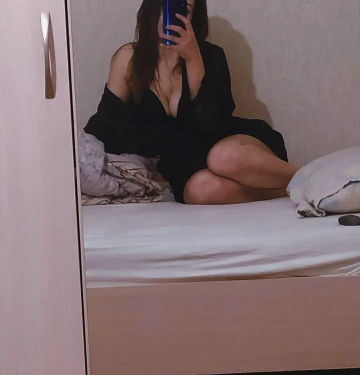 Caroline_Cartier's Offline XXX Chat