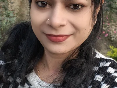 pinkisaha75 on StripChat