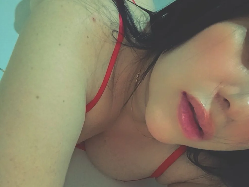 Lilinha23 Offline XXX-chat