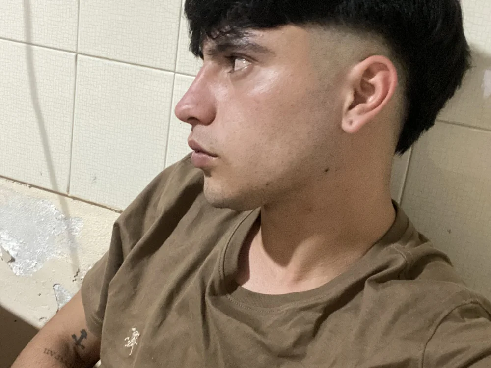 agustitooooor's Offline Chat Room