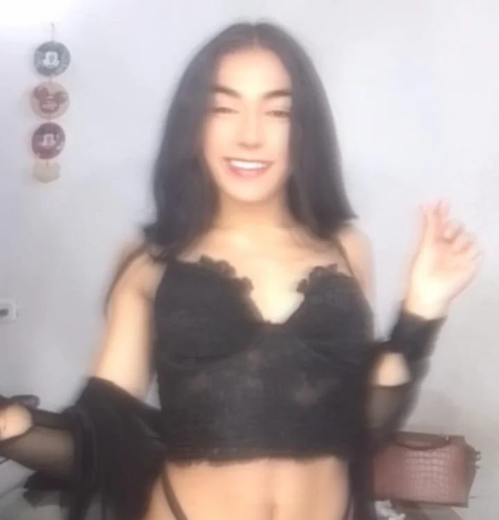 Mia_alejandraa_: συνομιλία ΧΧΧ εκτός σύνδεσης