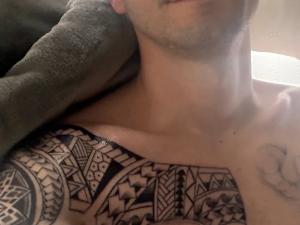 Leonsouzaof Offline XXX-Chat