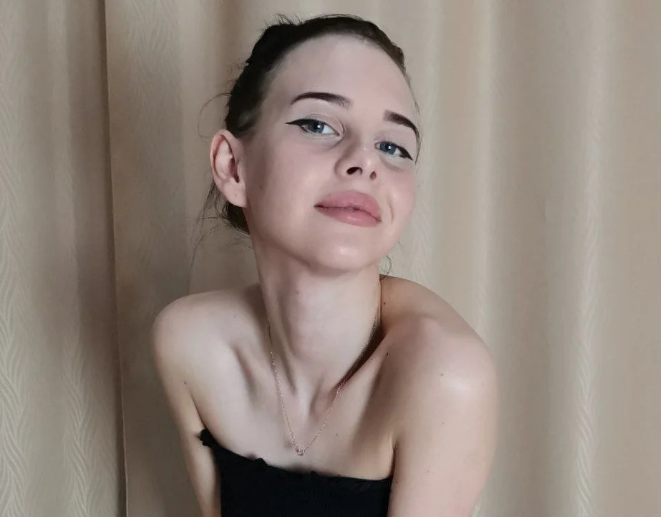 YeseniaWelch's Offline XXX Chat