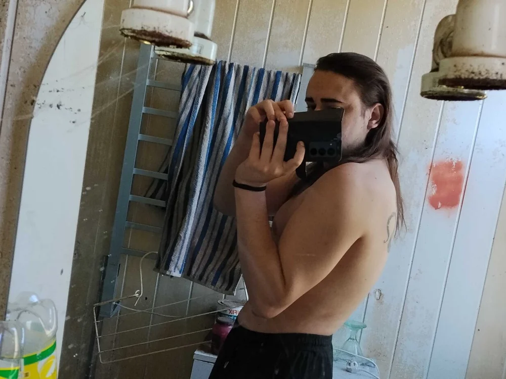 SKYWYVERN_png's Offline Chat Room