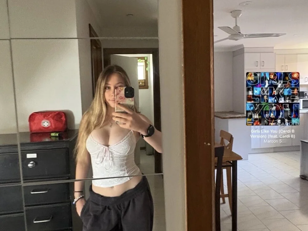 lillyroes' Offline Chat Room