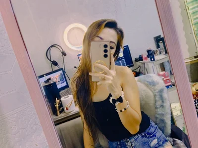 Hot_TintinXXXx Female Asianblowjob Porn Cam