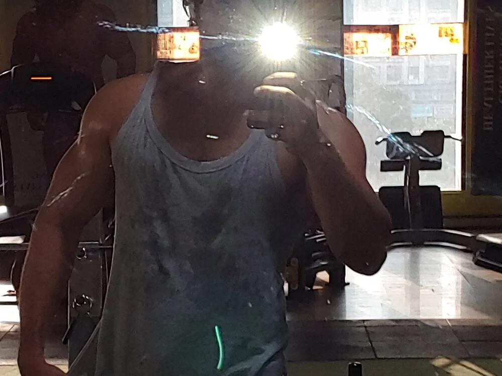 sexisam's Offline XXX Chat