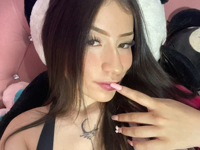Emilyy_b - Girl 