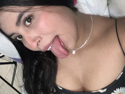Blushhbloom Female Fingeringyoung Chat Webcam